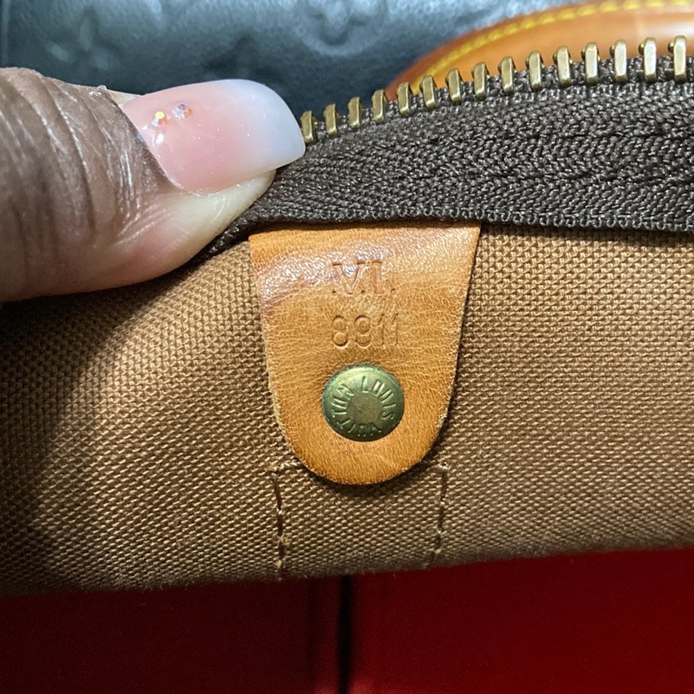 Louis Vuitton Keepall 45 Bandouliere - Picture 10 of 14